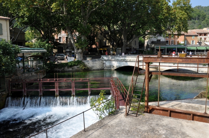 Fontaine de Vaucluse - Fontaine-de-Vaucluse