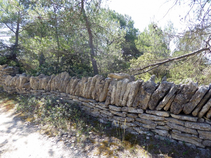 Mur de pierres - Gordes