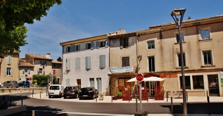 Le Village - Grillon