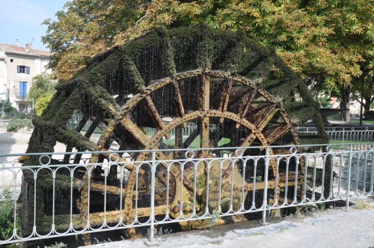 Roue à aube - L'Isle-sur-la-Sorgue