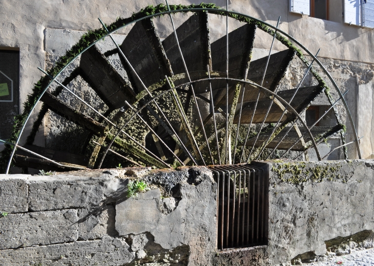 Une Roue à Aubes - L'Isle-sur-la-Sorgue