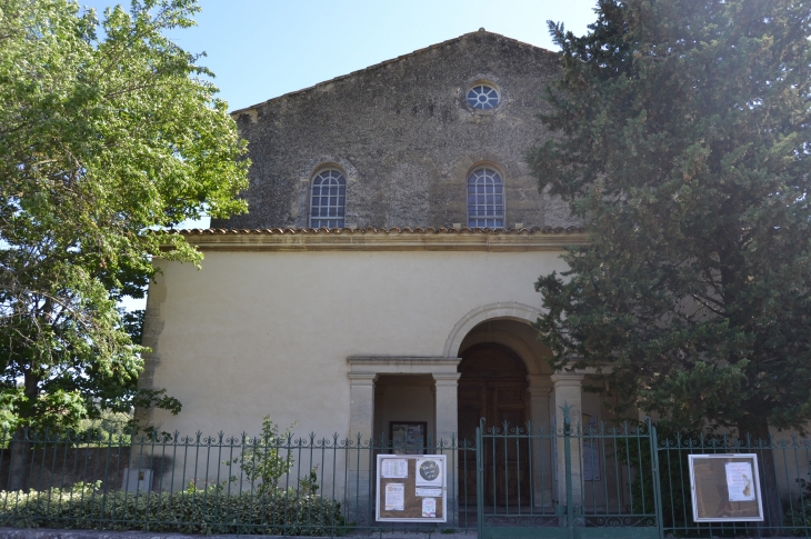   Temple de Lourmarin