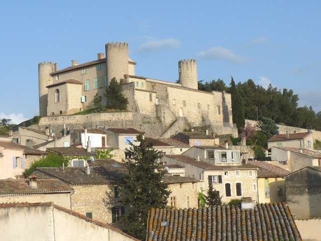 Photo à Mirabeau (84120)  Château du Comte de Riquetti  Mirabeau