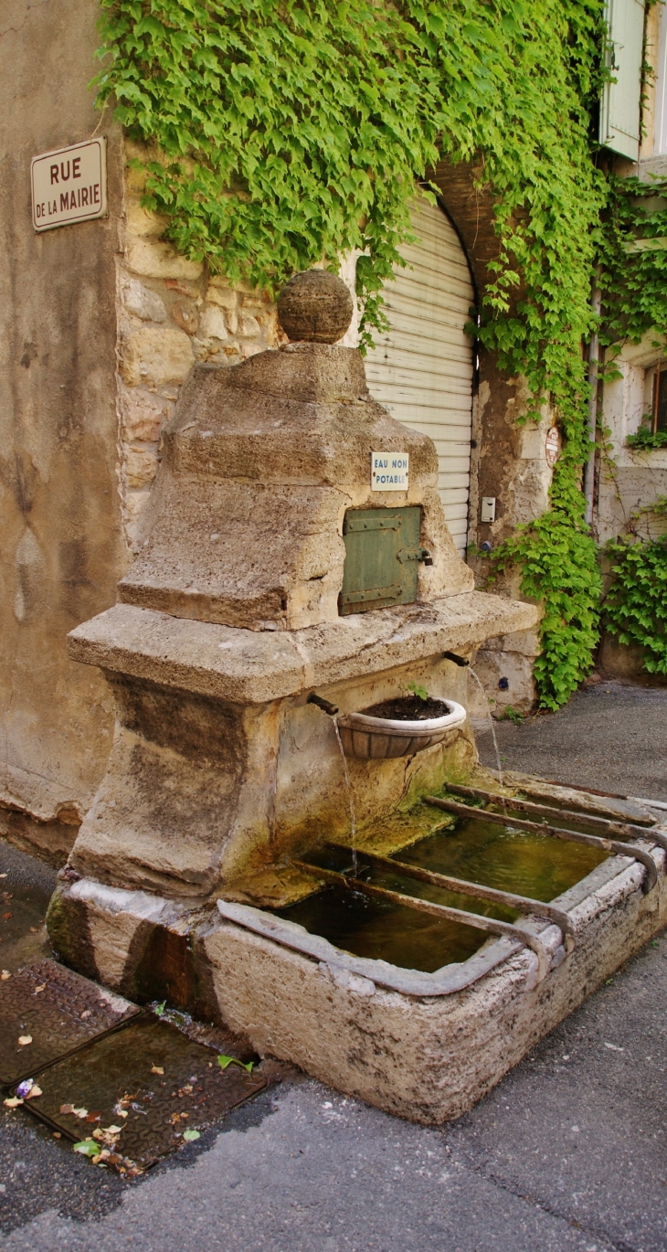 Fontaine - Mornas