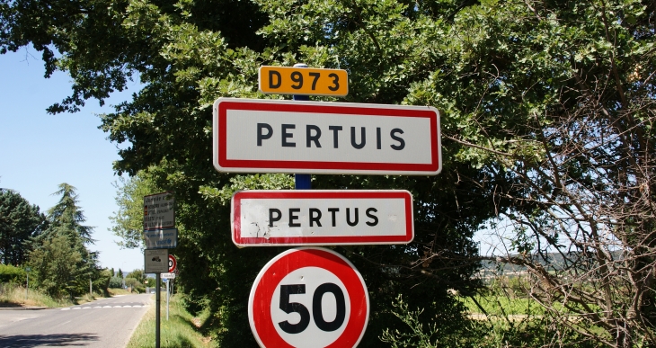  - Pertuis