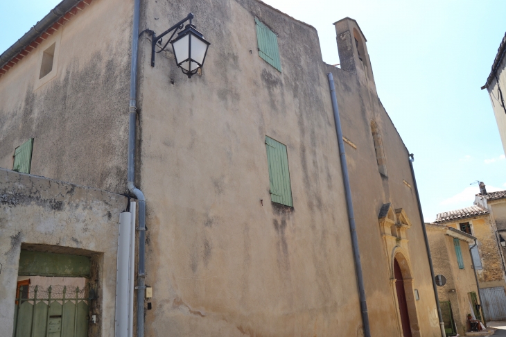 !église Saint-Jérôme 17 Em Siècle - Peypin-d'Aigues