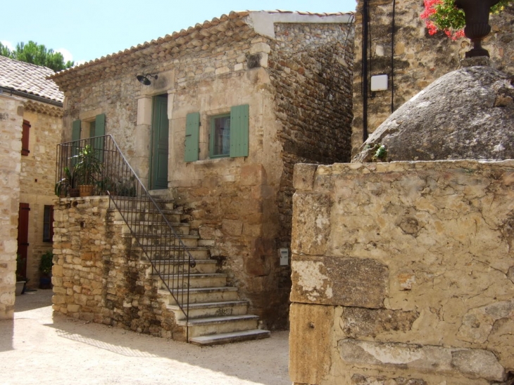 La place de la fontaine - Richerenches