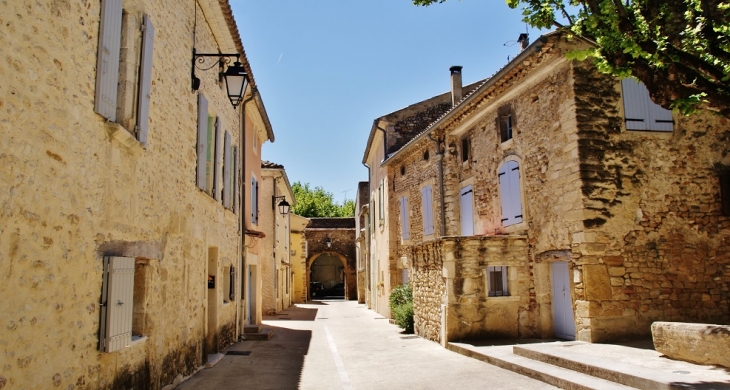 Le Village - Richerenches