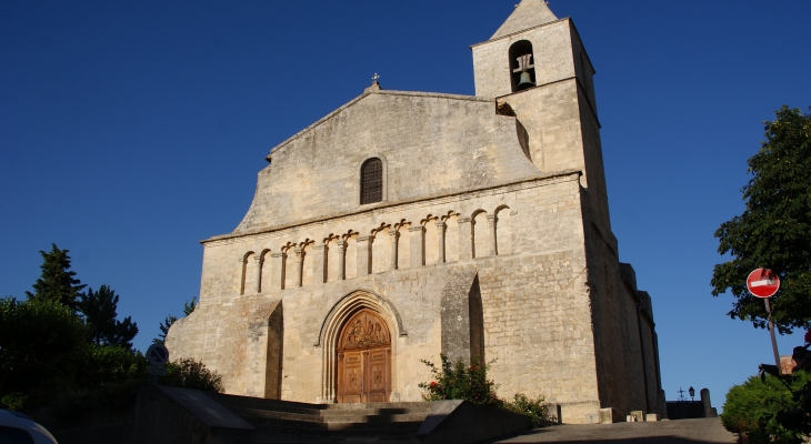   :église Notre-Dame de Pitié 11 Em Siècle - Saignon