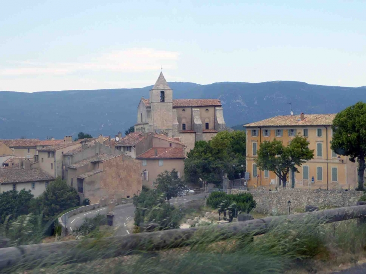 Vue sur l'église - Saignon