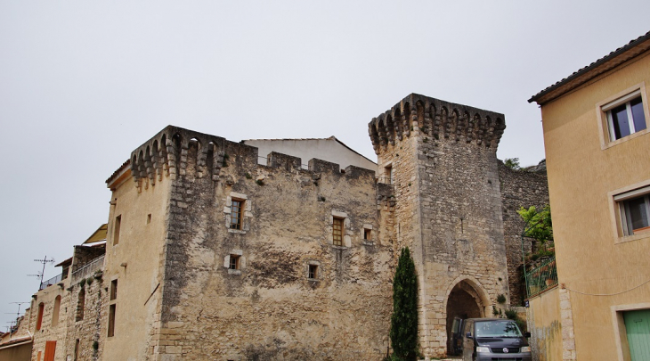 Le Château - Saint-Saturnin-lès-Apt