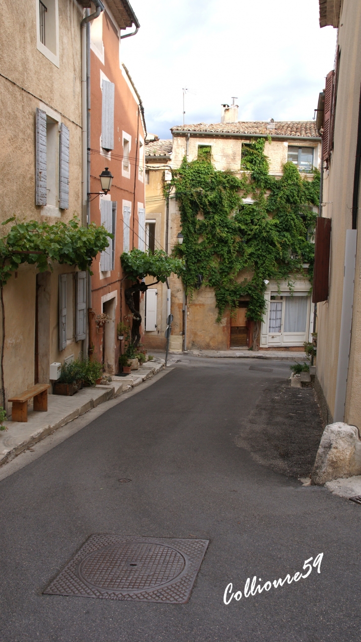  - Saint-Saturnin-lès-Apt