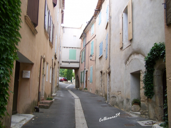  - Saint-Saturnin-lès-Apt