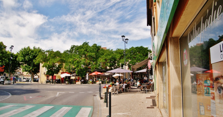 La Commune - Saint-Saturnin-lès-Avignon