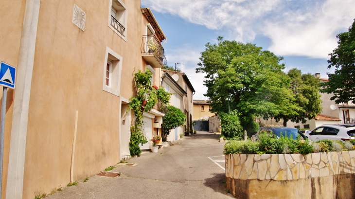 La Commune - Saint-Saturnin-lès-Avignon