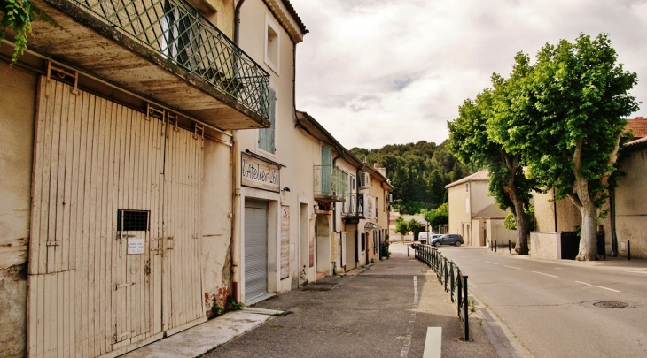 La Commune - Saint-Saturnin-lès-Avignon