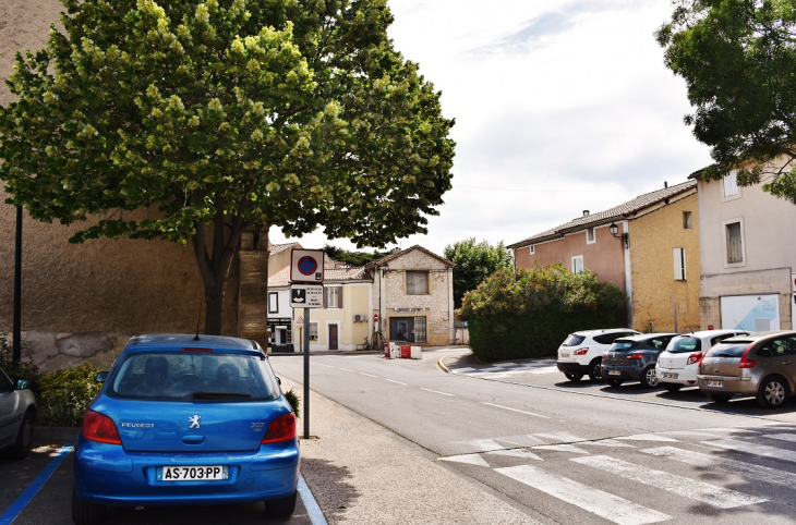 La Commune - Saint-Saturnin-lès-Avignon