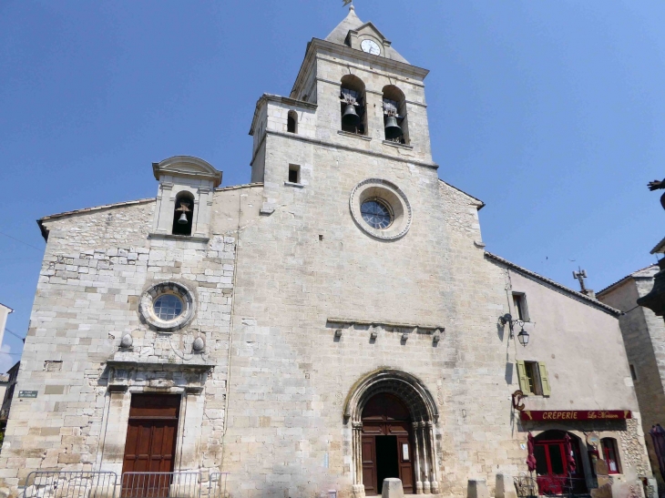 L'entrée de l'église - Sault