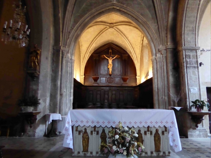 Dans l'église - Sault