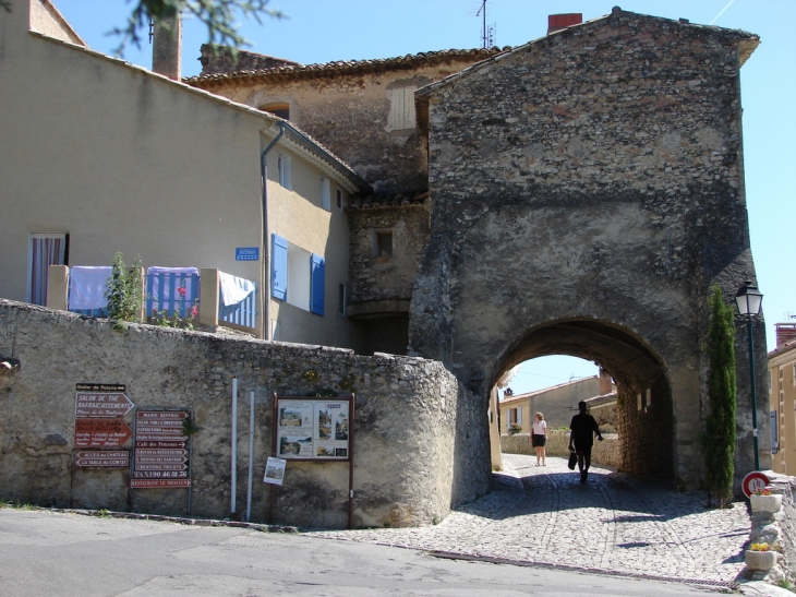 L'entrée du village - Séguret