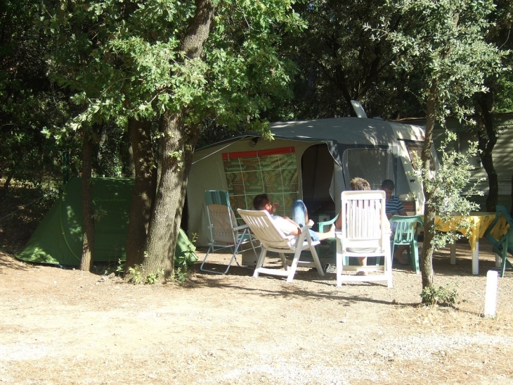 Emplacement ombragé au coeur de la  Provence   - Sorgues