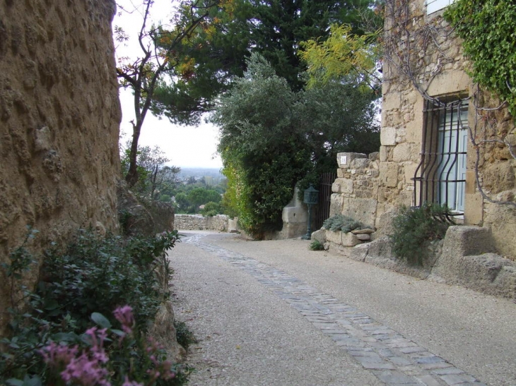 Rue de l'église - Taillades