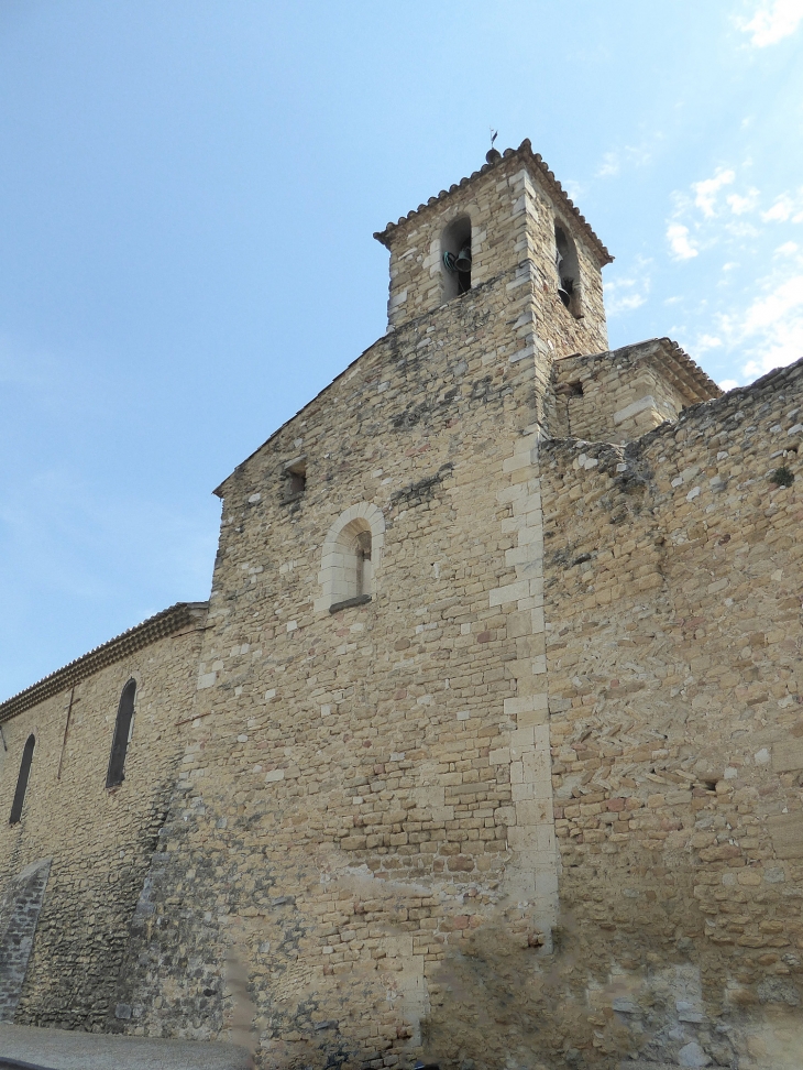 L'église dans le rempart - Vacqueyras