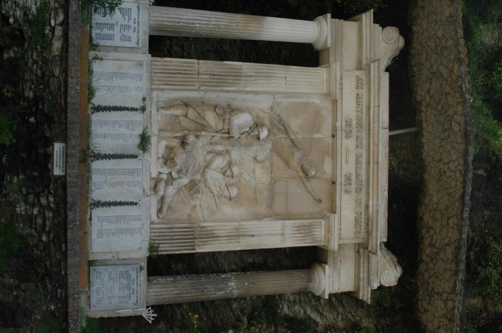 Monument aux Morts pour la France - Vaison-la-Romaine