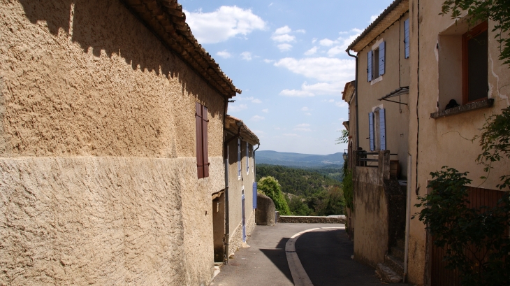  - Vitrolles-en-Lubéron