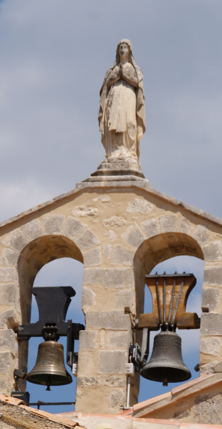 :  église Saint-Etienne 13 Em Siècle - Vitrolles-en-Lubéron