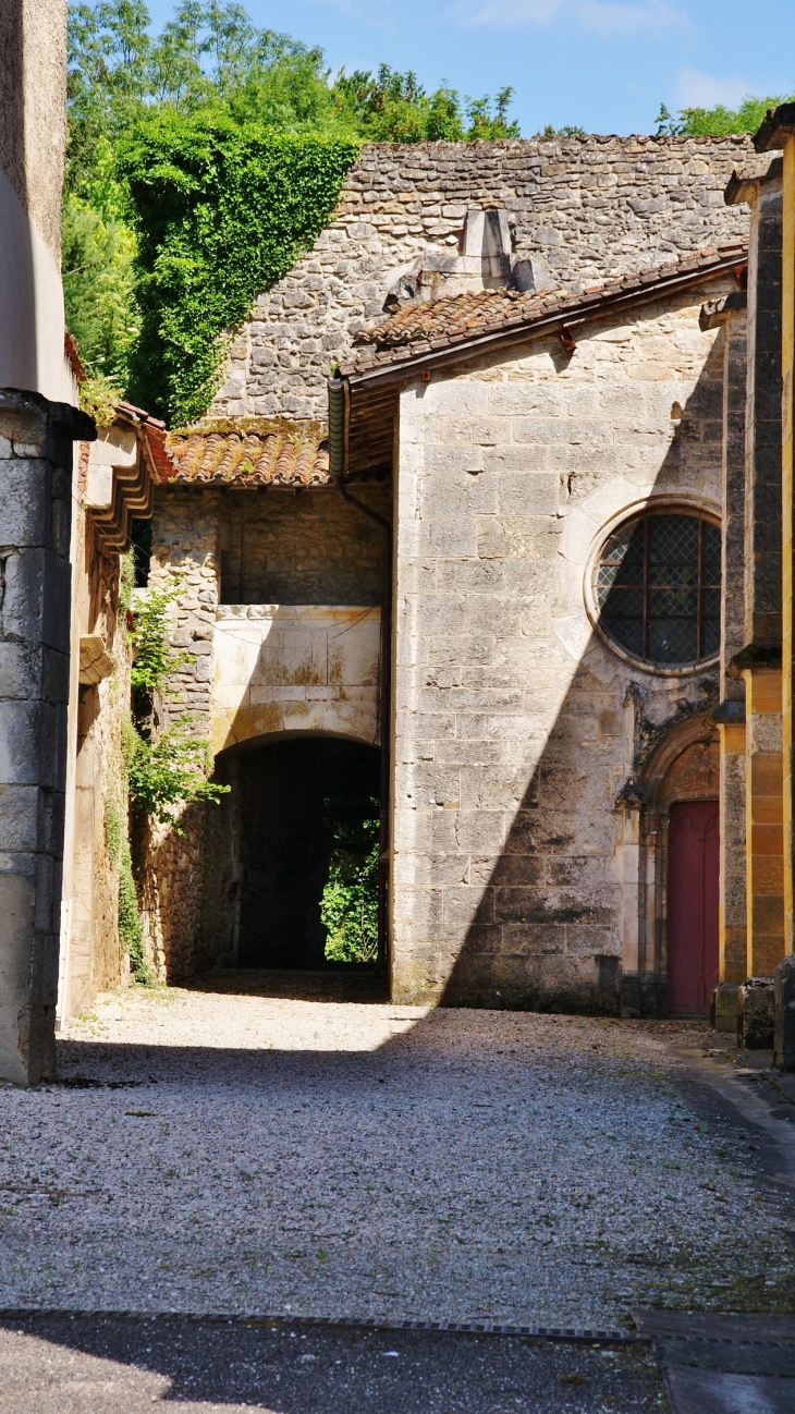 /*Abbaye d'Ambronay 12 Em Siècle