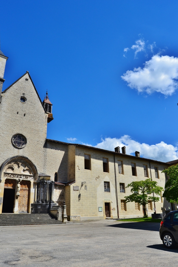 /*Abbaye d'Ambronay 12 Em Siècle