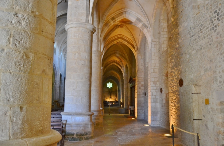 /*Abbaye d'Ambronay 12 Em Siècle