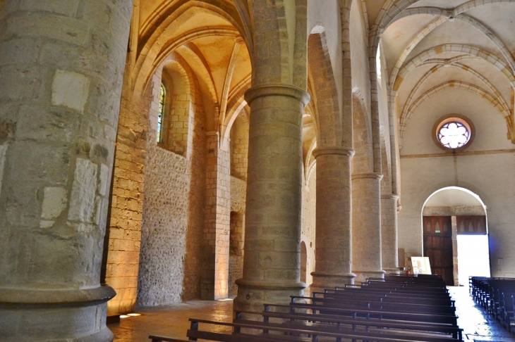 /*Abbaye d'Ambronay 12 Em Siècle