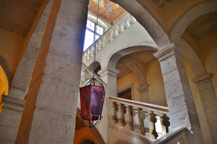 Escalier Monumental du Clôitre - Ambronay