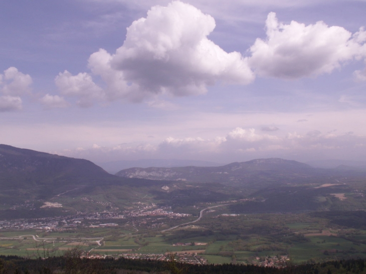 Bellegarde sur Valserine depuis Le Grand Colombier, en montant au plateau de Retord - Bellegarde-sur-Valserine