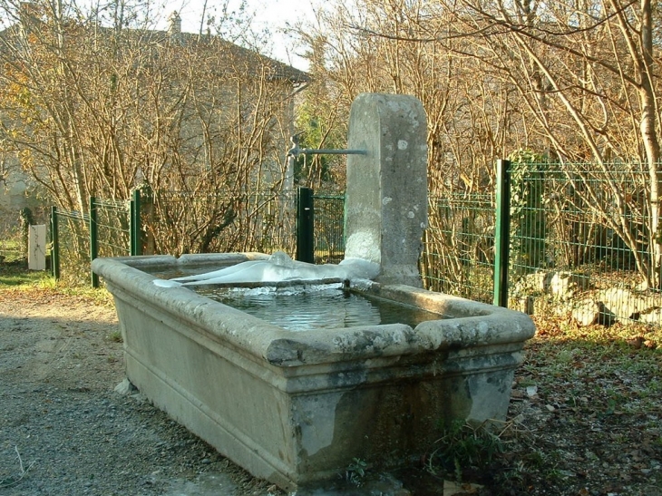 Fontaine - Bénonces