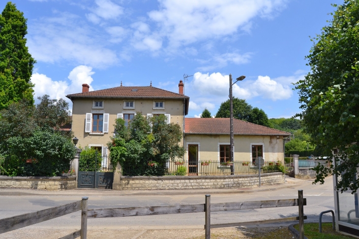 La Mairie - Bohas-Meyriat-Rignat