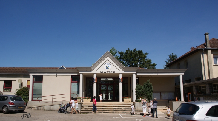 Mairie - Bourg-Saint-Christophe