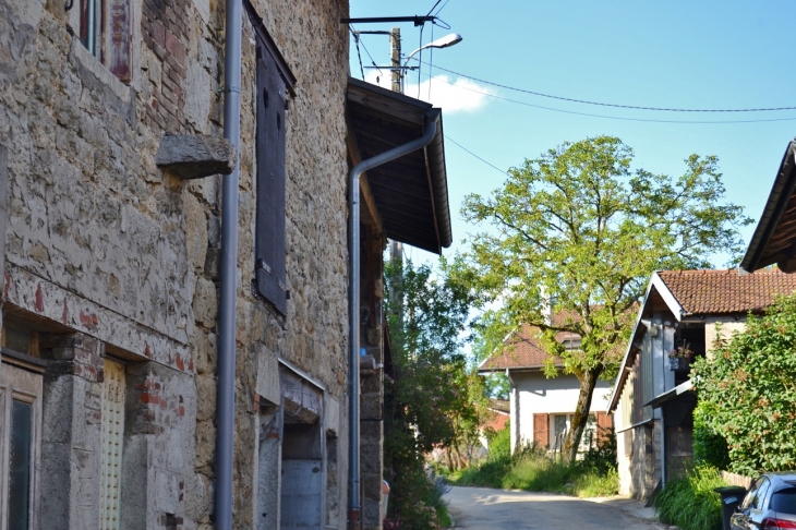  - Boyeux-Saint-Jérôme