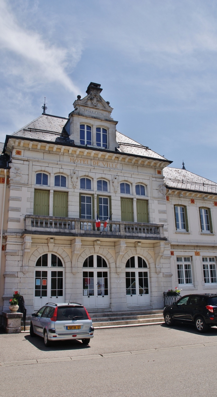 Hotel-de-Ville - Brénod