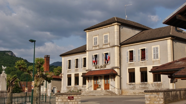 La Mairie - Champfromier