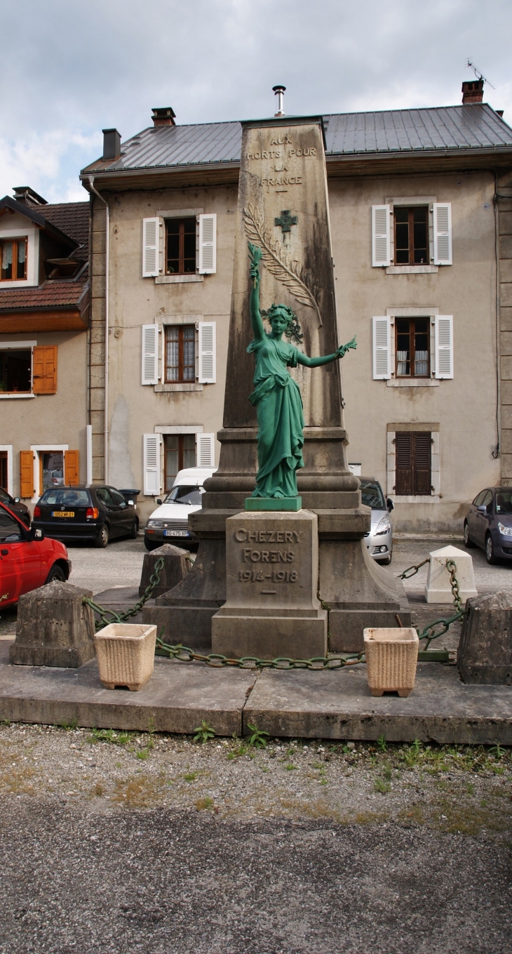 Monument aux Morts - Chézery-Forens