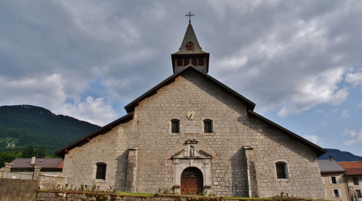 L'église - Chézery-Forens