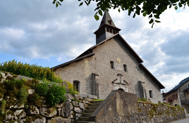 L'église - Chézery-Forens