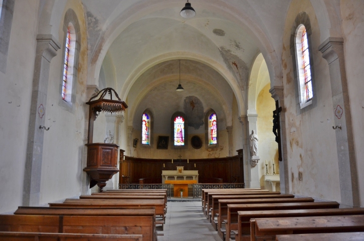 Arnans commune de Corveissiat ( L'église )