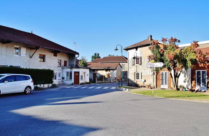 La Commune - Cruzilles-lès-Mépillat