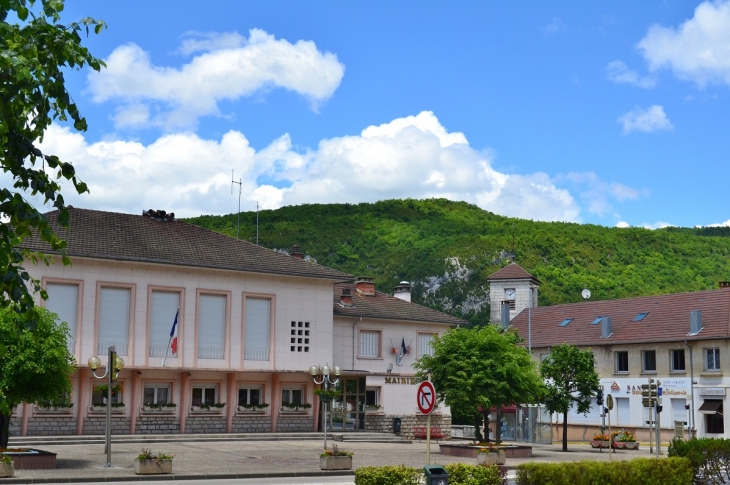 La Mairie - Dortan