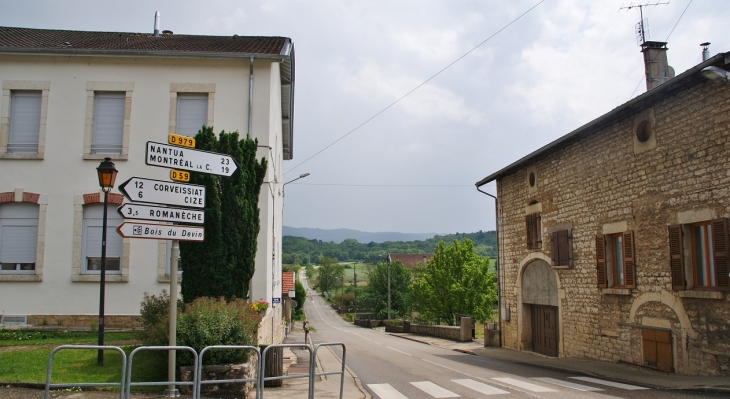 <<Hautecourt ( Commune de Hautecourt-Romanéche ) - Hautecourt-Romanèche