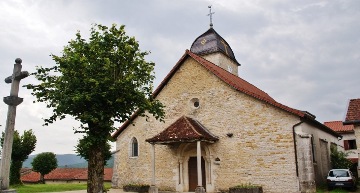 <<Hautecourt ( Commune de Hautecourt-Romanéche ) L'église - Hautecourt-Romanèche